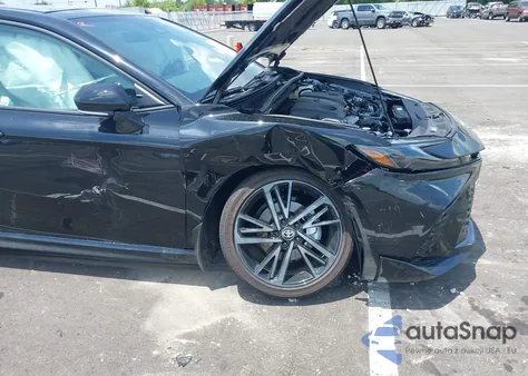 2025 Toyota Camry Xse z USA, uszkodzony, nr VIN 4T1DAACK3SU060735